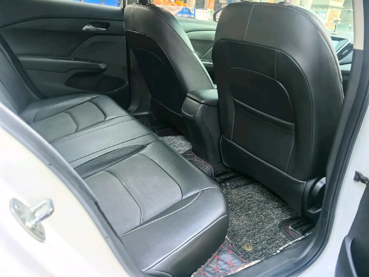 2016 Chevrolet Cavalier 1.5L 113HP L4 5MT,autocango,china used car exporter,china ev exporter,chinese used car exporter,chinese used ev exporter