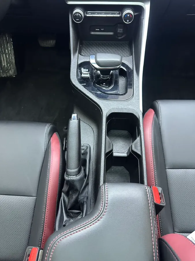 2021 Geely Coolray 1.4T 141HP L4 6DCT,autocango,china used car exporter,china ev exporter,chinese used car exporter,chinese used ev exporter