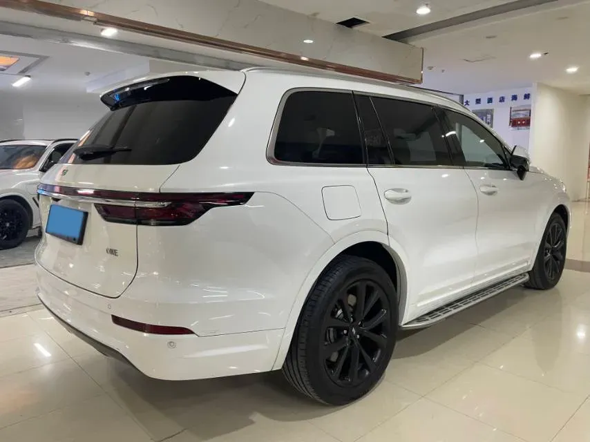 2020 Li ONE Range Extended 131HP REEV 40.5KWH,autocango,china used car exporter,china ev exporter,chinese used car exporter,chinese used ev exporter