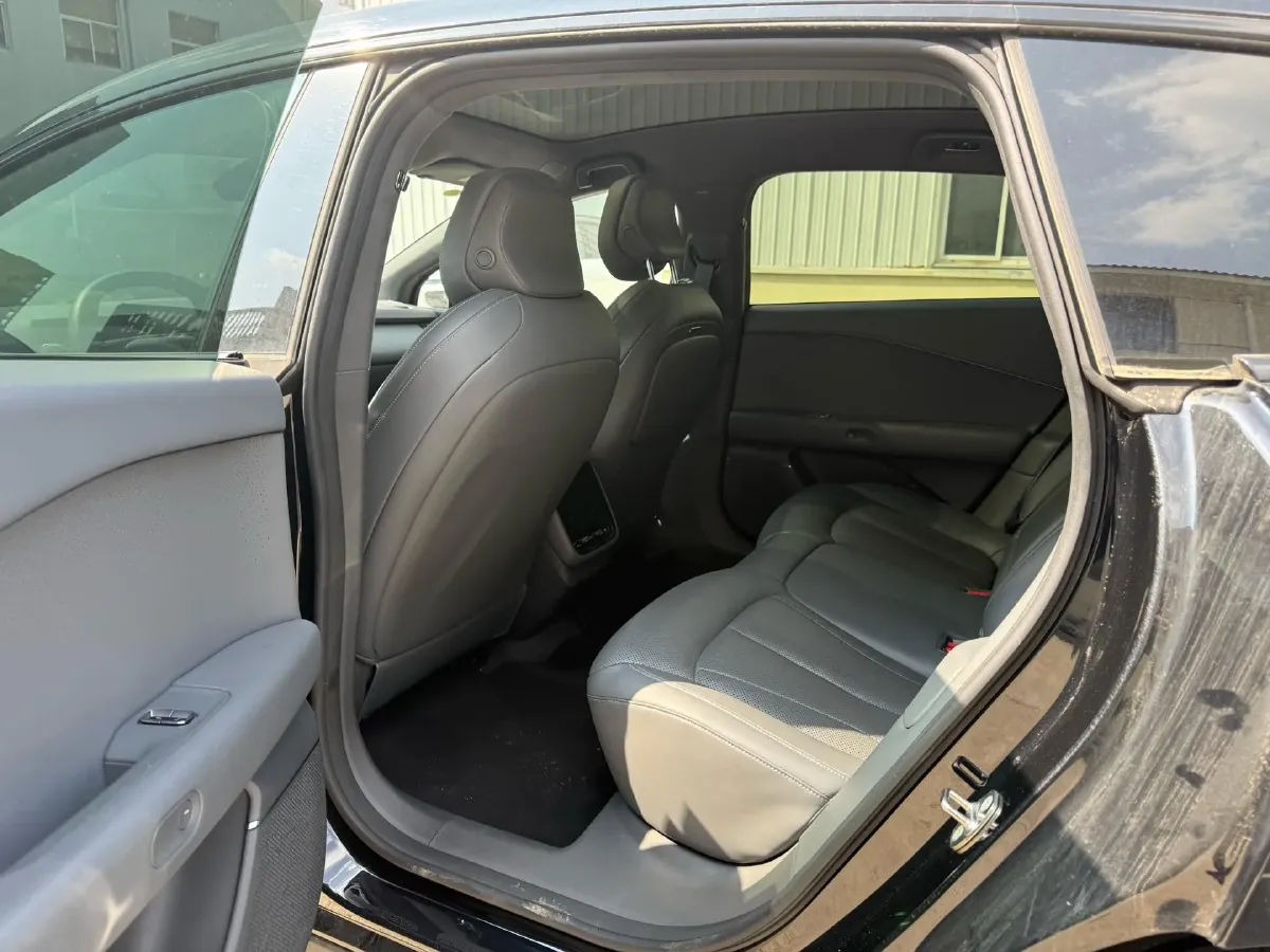 2024 Xpeng P7+ BEV 60.7KWH,autocango,china used car exporter,china ev exporter,chinese used car exporter,chinese used ev exporter