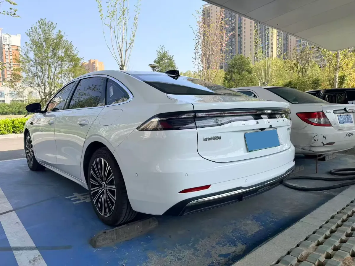 2025 Geely Galaxy A7 1.5L 112HP L4 1DHT PHEV,autocango,china used car exporter,china ev exporter,chinese used car exporter,chinese used ev exporter