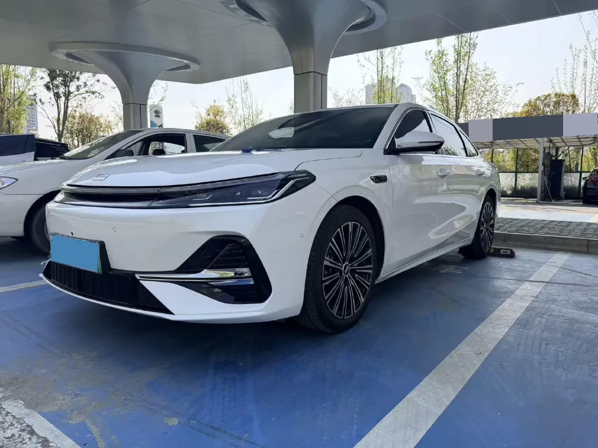 2025 Geely Galaxy A7 1.5L 112HP L4 1DHT PHEV,autocango,china used car exporter,china ev exporter,chinese used car exporter,chinese used ev exporter
