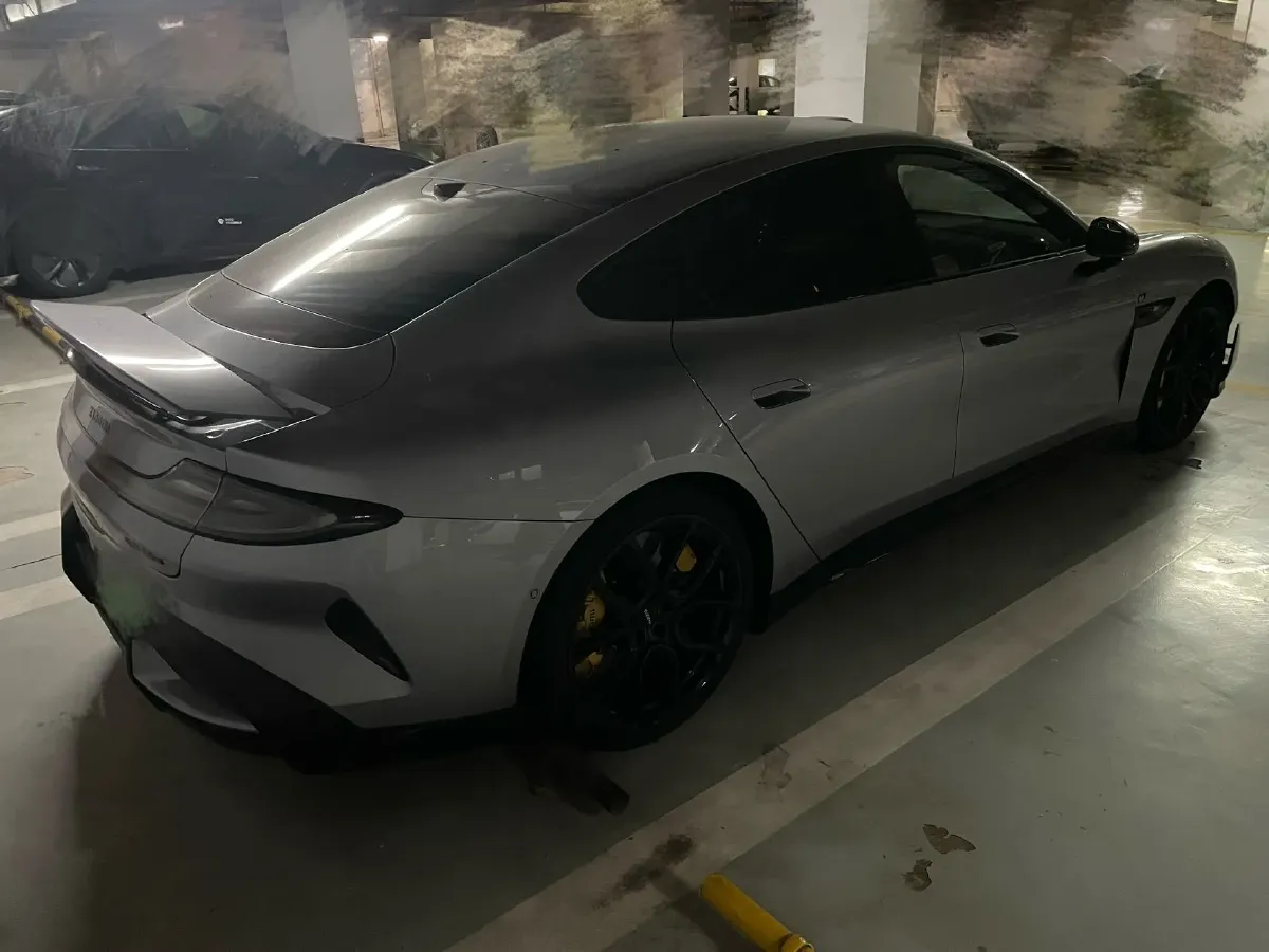 2025 MI SU7 Ultra BEV 93.7KWH,autocango,china used car exporter,china ev exporter,chinese used car exporter,chinese used ev exporter