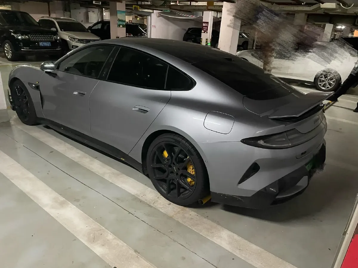 2025 MI SU7 Ultra BEV 93.7KWH,autocango,china used car exporter,china ev exporter,chinese used car exporter,chinese used ev exporter