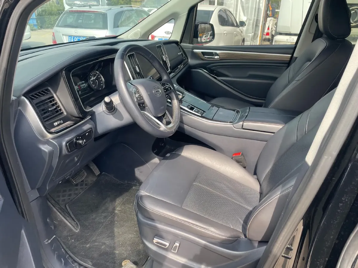 2021 GAC Trumpchi M8 2.0T 252HP L4 8AT,autocango,china used car exporter,china ev exporter,chinese used car exporter,chinese used ev exporter