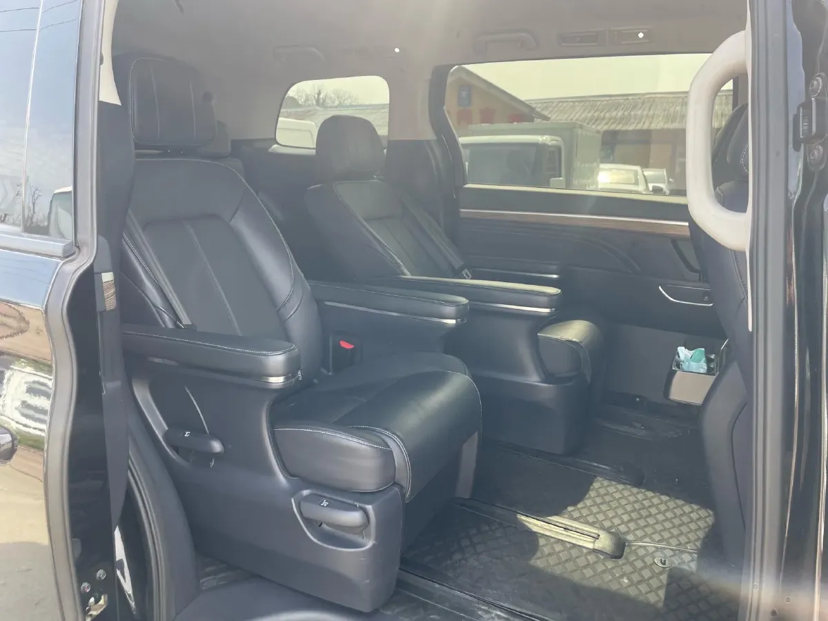 2021 GAC Trumpchi M8 2.0T 252HP L4 8AT,autocango,china used car exporter,china ev exporter,chinese used car exporter,chinese used ev exporter