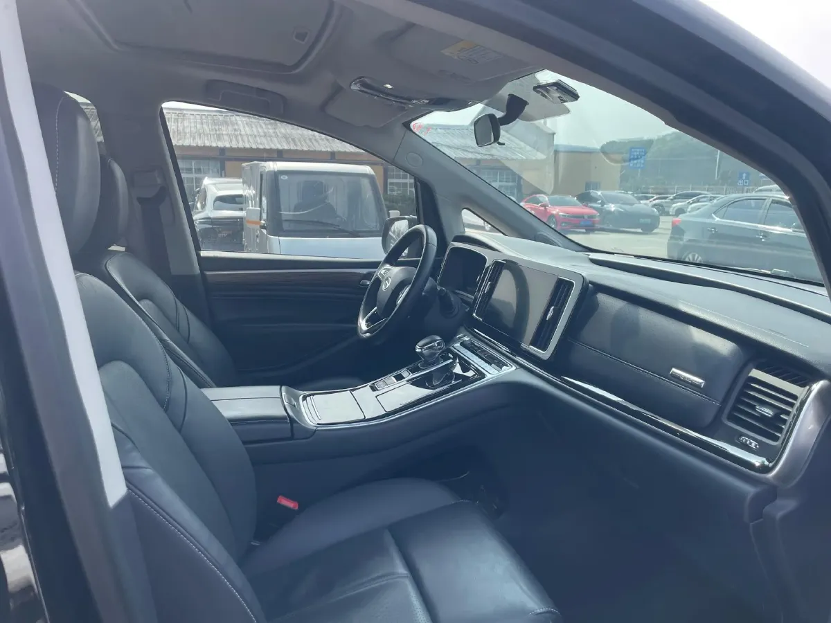 2021 GAC Trumpchi M8 2.0T 252HP L4 8AT,autocango,china used car exporter,china ev exporter,chinese used car exporter,chinese used ev exporter