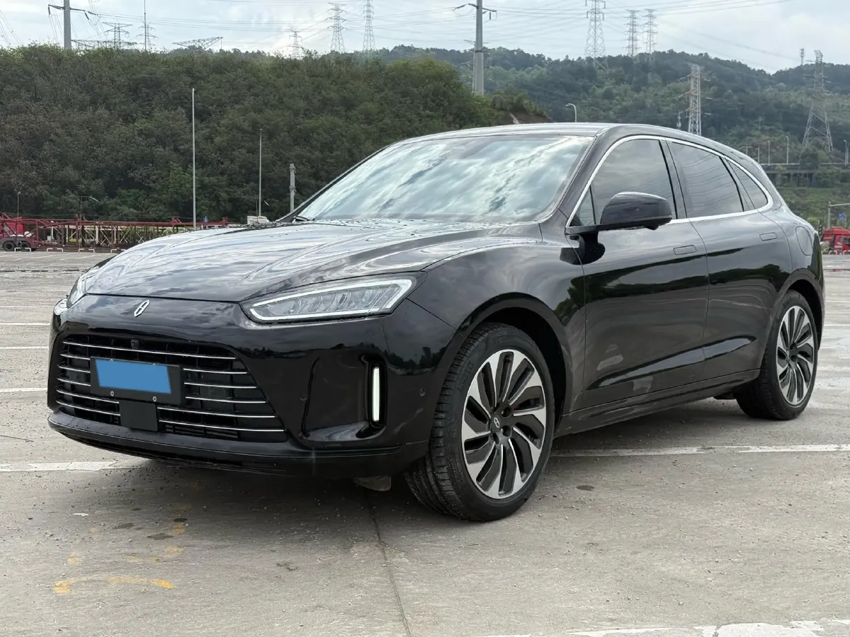 2022 JMC YuHu 7 2.0T 141HP L4 8AT,autocango,china used car exporter,china ev exporter,chinese used car exporter,chinese used ev exporter