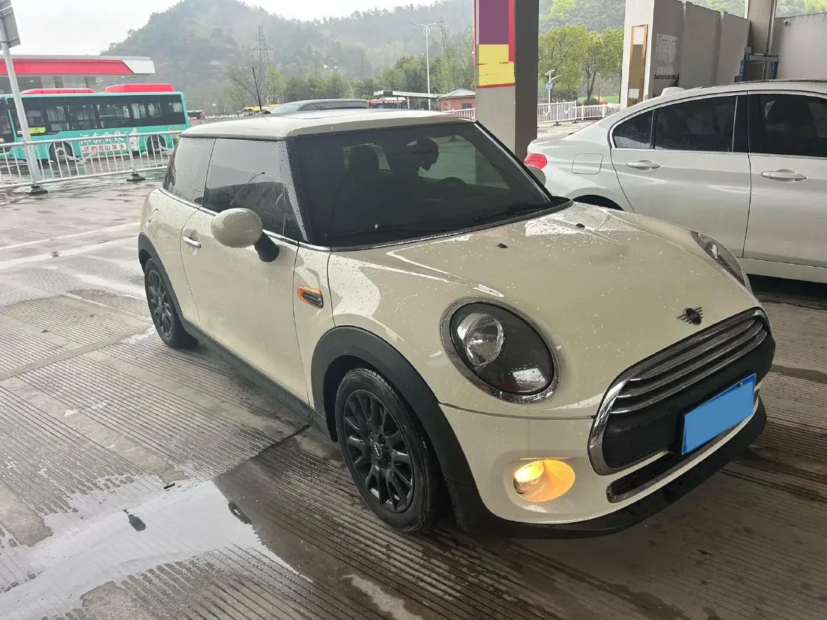 2019 MINI MINI 1.5T 102HP L3 7DCT,autocango,china used car exporter,china ev exporter,chinese used car exporter,chinese used ev exporter