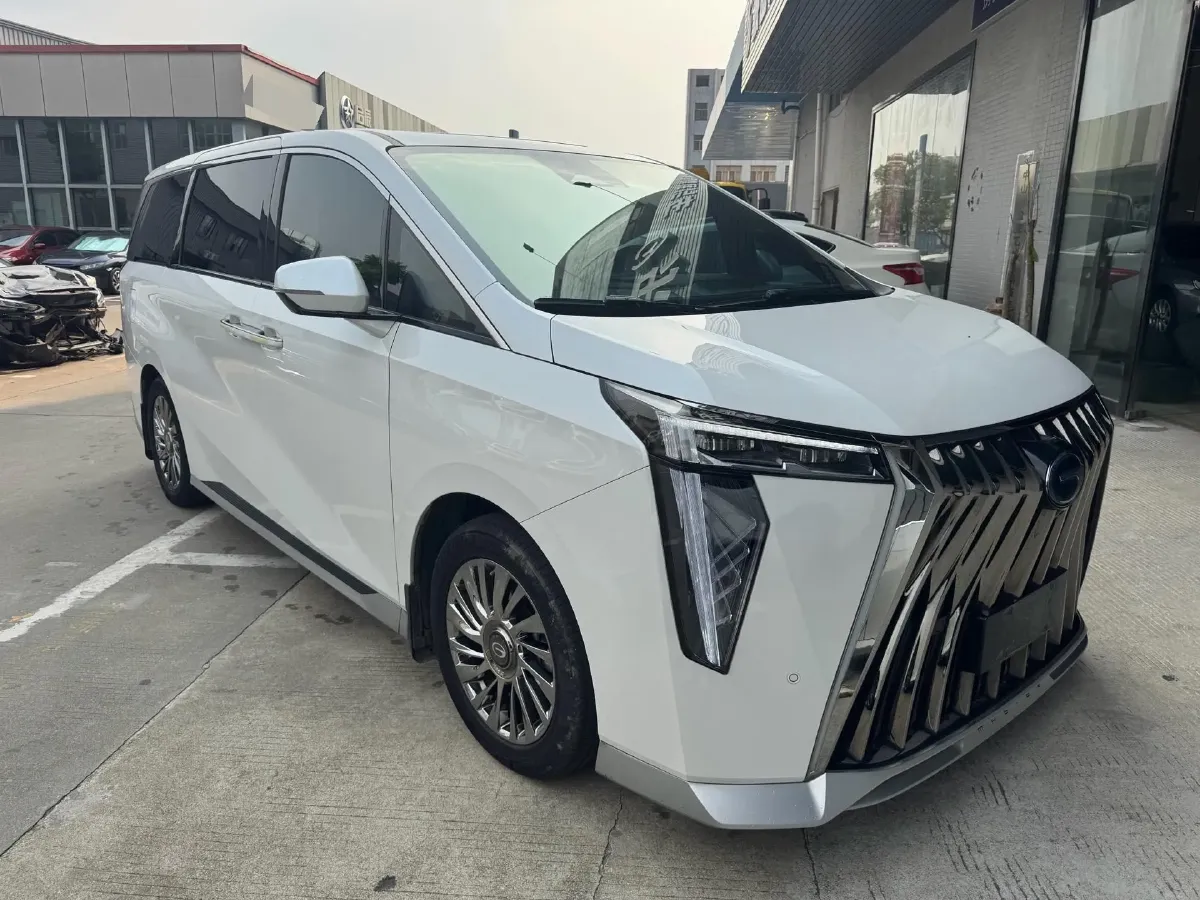 2023 GAC Trumpchi M8 2.0T 190HP L4 E-CVT Hybrid,autocango,china used car exporter,china ev exporter,chinese used car exporter,chinese used ev exporter