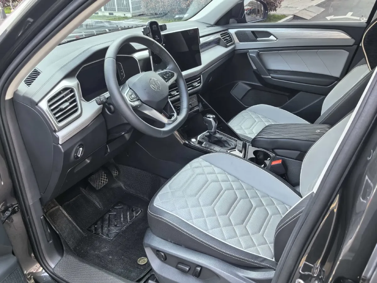 2024 Volkswagen Tayron 2.0T 186HP L4 7DCT,autocango,china used car exporter,china ev exporter,chinese used car exporter,chinese used ev exporter