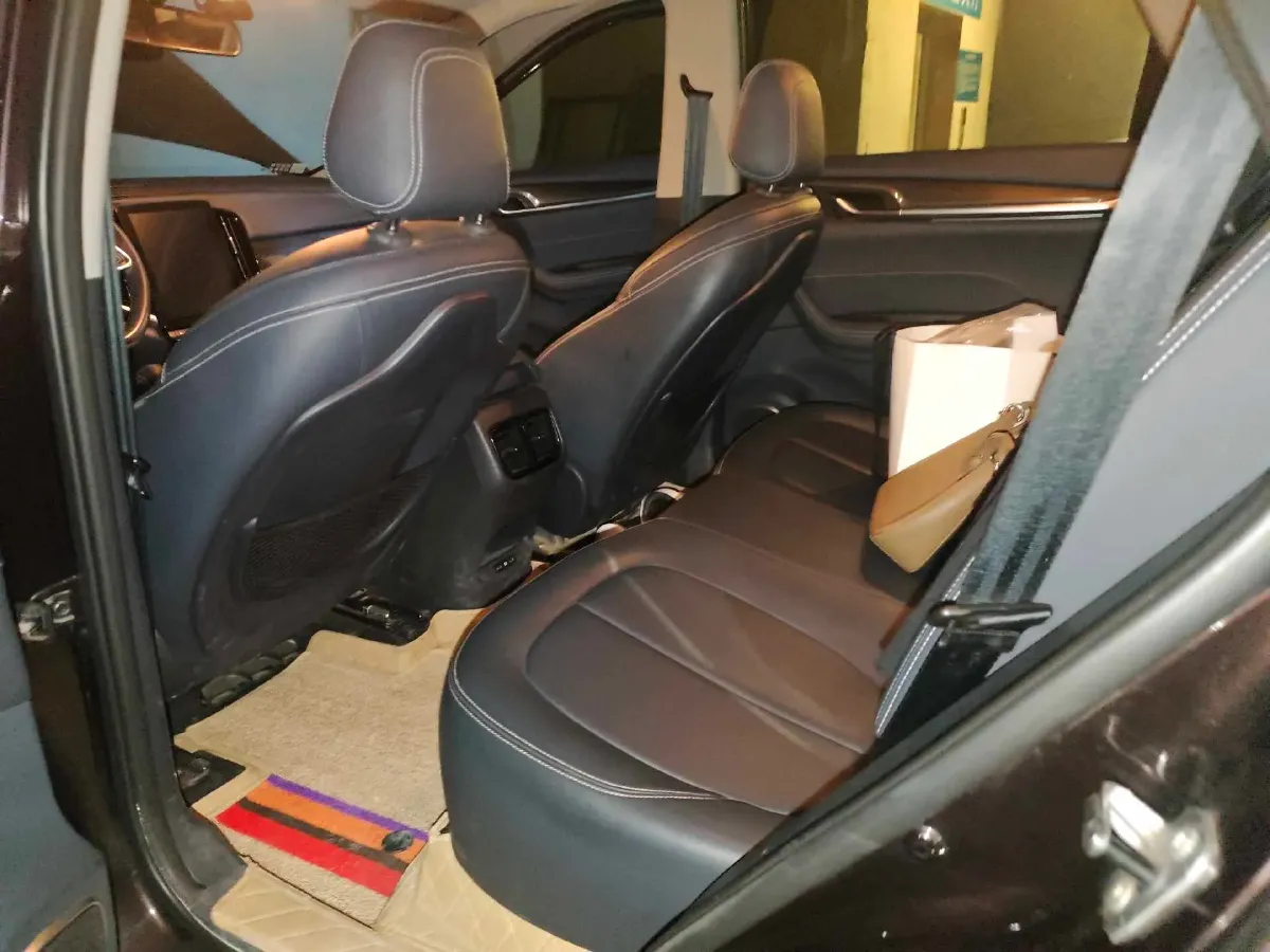 2018 Brilliance Auto V7 1.6T 204HP L4 7DCT,autocango,china used car exporter,china ev exporter,chinese used car exporter,chinese used ev exporter