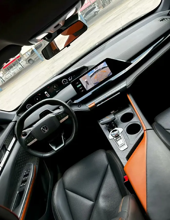 2022 ChangAn UNI-V 1.5T 188HP L4 7DCT,autocango,china used car exporter,china ev exporter,chinese used car exporter,chinese used ev exporter