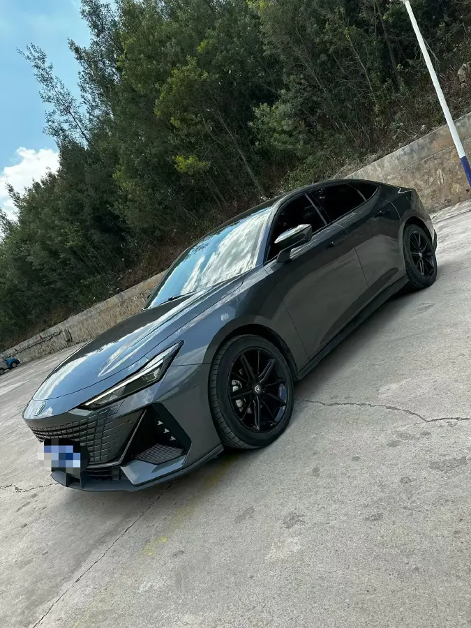 2022 ChangAn UNI-V 1.5T 188HP L4 7DCT,autocango,china used car exporter,china ev exporter,chinese used car exporter,chinese used ev exporter