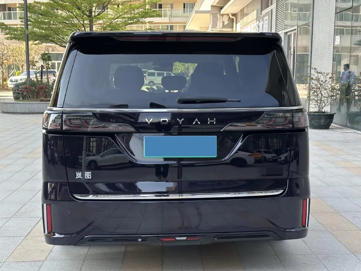 2022 Voyah Dream 1.5T 136HP L4 PHEV 25.57KWH,autocango,china used car exporter,china ev exporter,chinese used car exporter,chinese used ev exporter