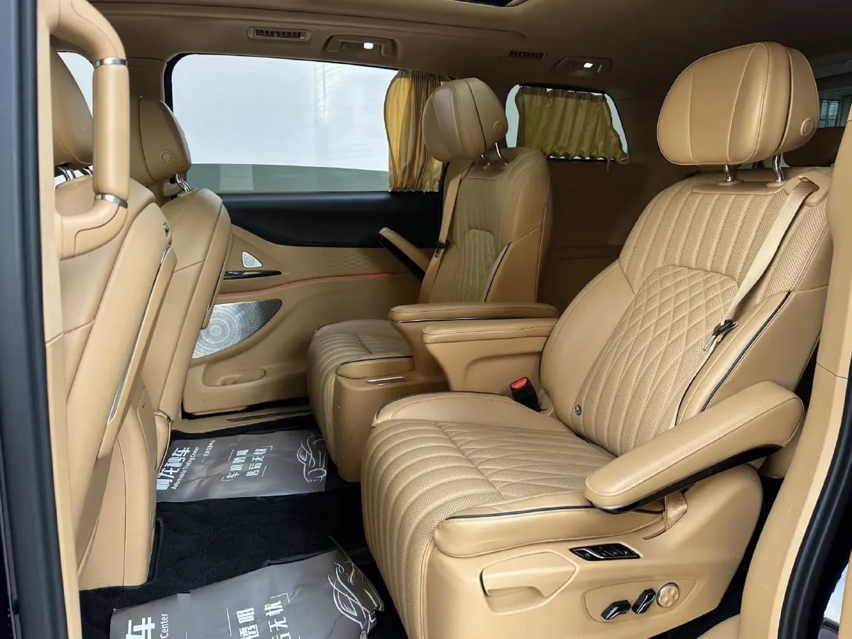 2022 Voyah Dream 1.5T 136HP L4 PHEV 25.57KWH,autocango,china used car exporter,china ev exporter,chinese used car exporter,chinese used ev exporter