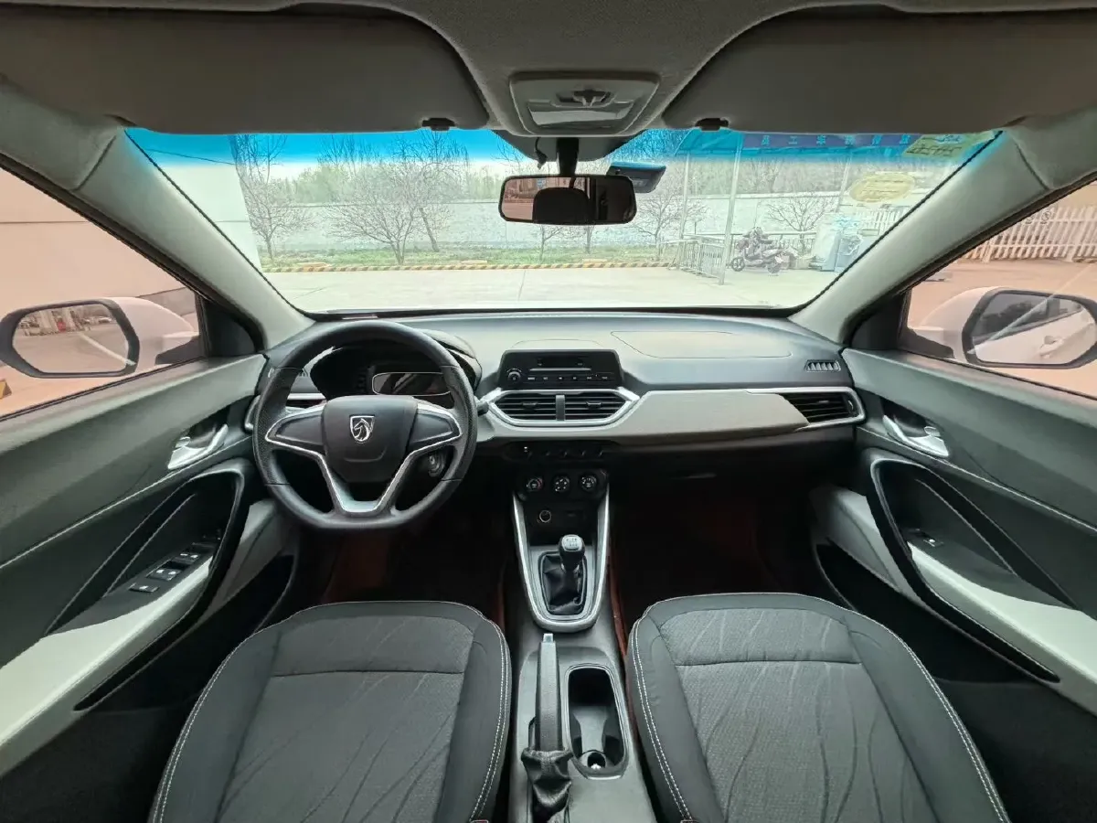 2017 BaoJun 510 1.5L 112HP L4 6MT,autocango,china used car exporter,china ev exporter,chinese used car exporter,chinese used ev exporter