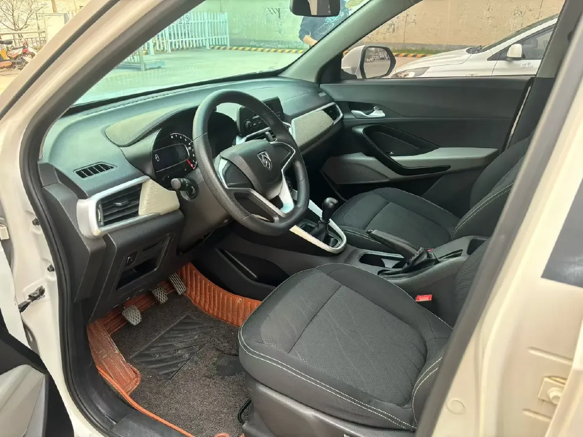 2017 BaoJun 510 1.5L 112HP L4 6MT,autocango,china used car exporter,china ev exporter,chinese used car exporter,chinese used ev exporter