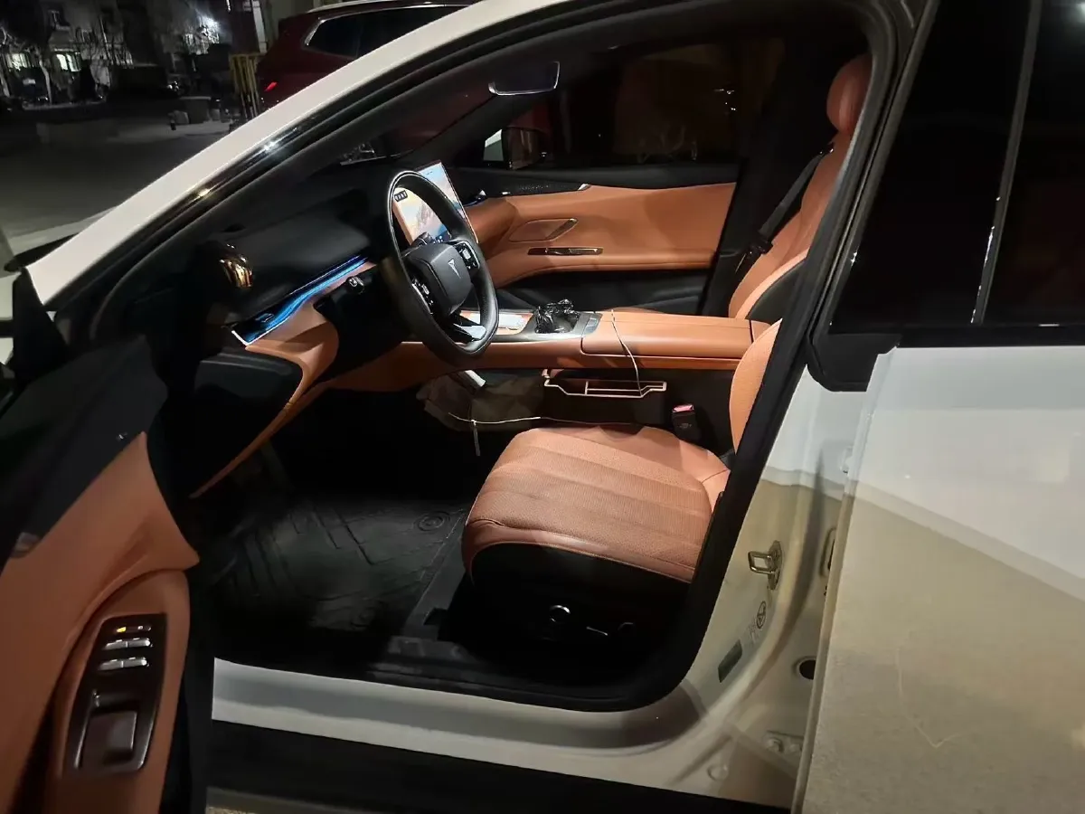 2025 Deepal L07 1.5L 98HP L4 REEV 35.07KWH,autocango,china used car exporter,china ev exporter,chinese used car exporter,chinese used ev exporter