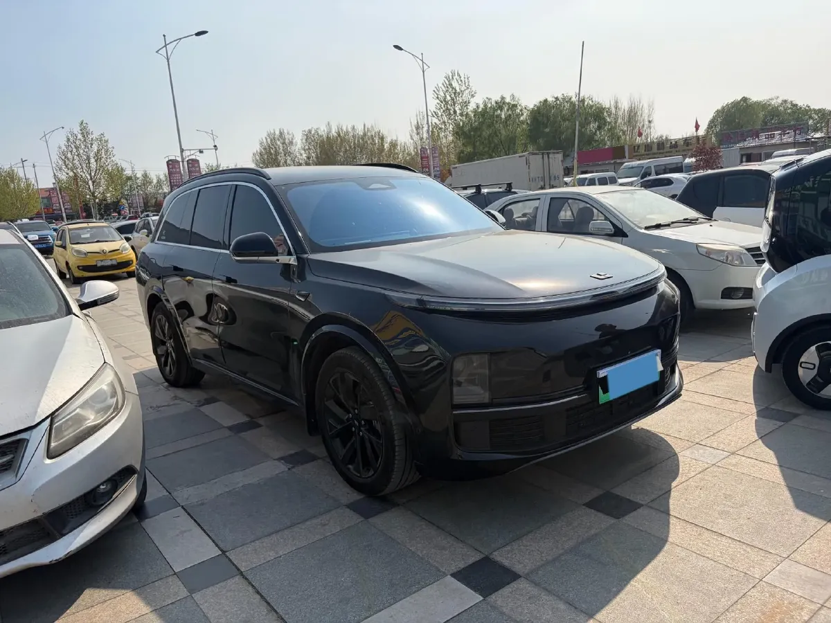 2023 Li L8 Range Extended 154HP REEV 40.9KWH,autocango,china used car exporter,china ev exporter,chinese used car exporter,chinese used ev exporter