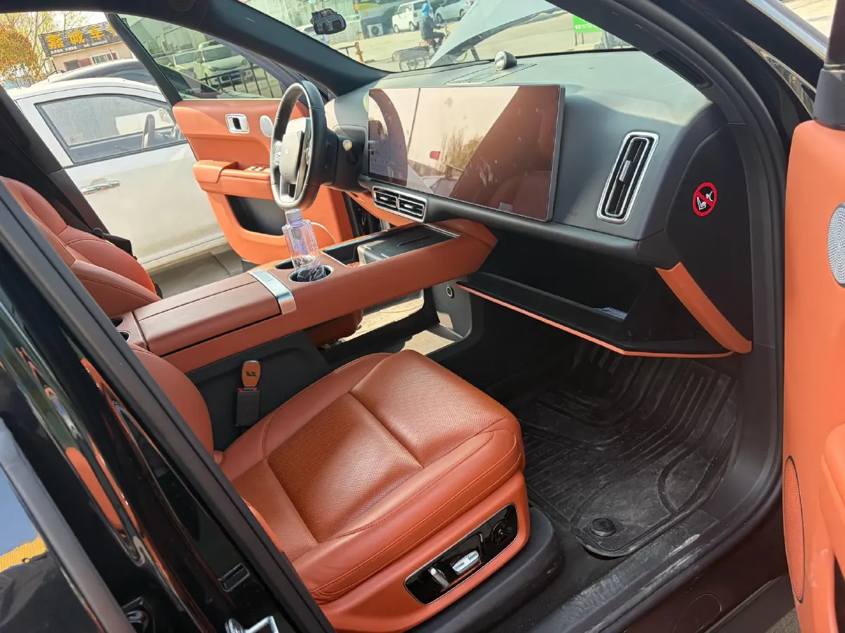 2023 Li L8 Range Extended 154HP REEV 40.9KWH,autocango,china used car exporter,china ev exporter,chinese used car exporter,chinese used ev exporter