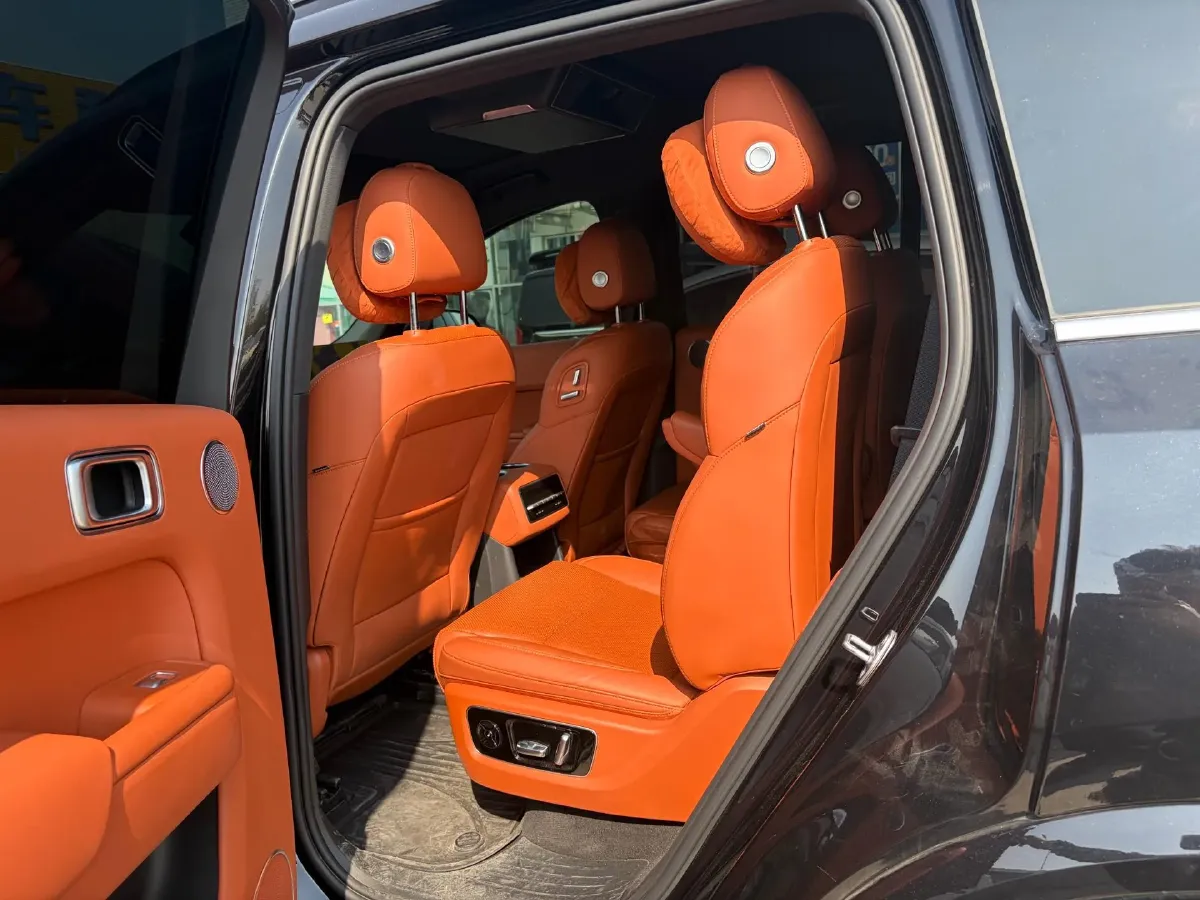 2023 Li L8 Range Extended 154HP REEV 40.9KWH,autocango,china used car exporter,china ev exporter,chinese used car exporter,chinese used ev exporter