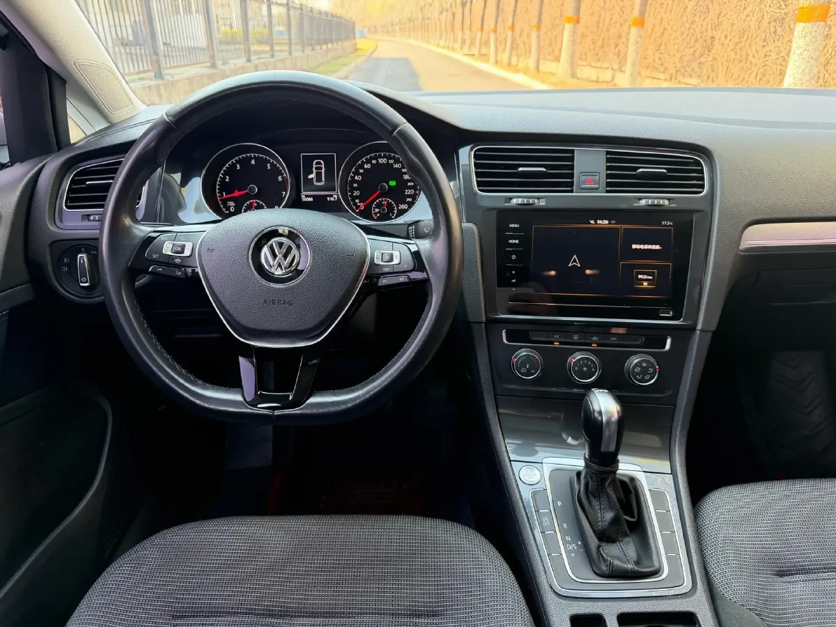 2020 Volkswagen Golf 1.4T 150HP L4 7DCT,autocango,china used car exporter,china ev exporter,chinese used car exporter,chinese used ev exporter