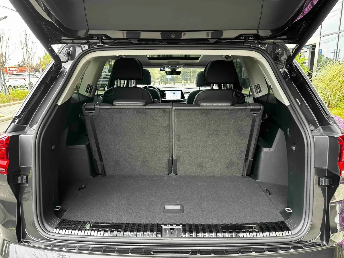 2023 Volkswagen Talagon 2.0T 220HP L4 7DCT,autocango,china used car exporter,china ev exporter,chinese used car exporter,chinese used ev exporter