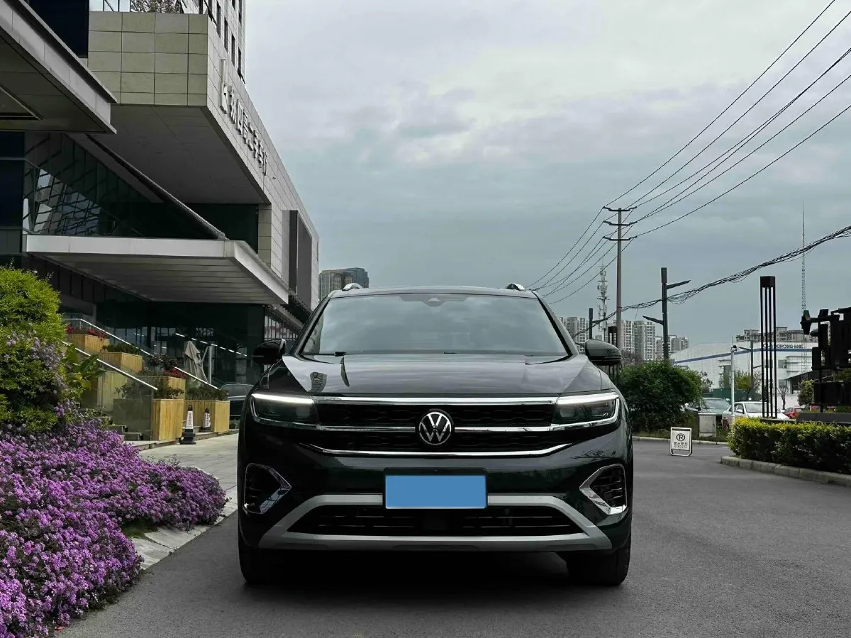 2023 Volkswagen Talagon 2.0T 220HP L4 7DCT,autocango,china used car exporter,china ev exporter,chinese used car exporter,chinese used ev exporter
