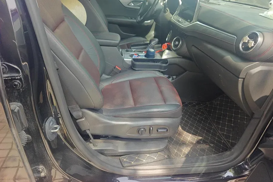 2020 Chevrolet Blazer 2.0T 237HP L4 9AT,autocango,china used car exporter,china ev exporter,chinese used car exporter,chinese used ev exporter