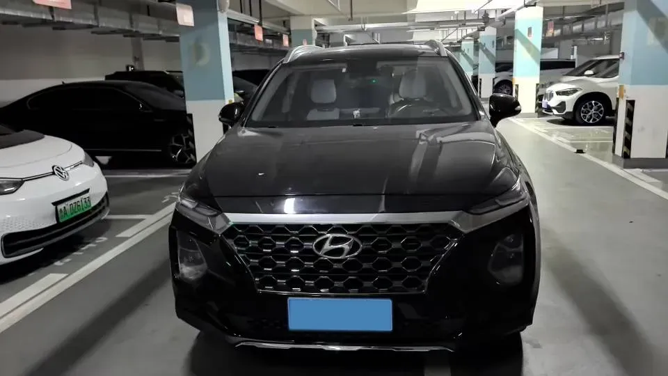 2021 Hyundai Custo 2.0T 236HP L4 8AT,autocango,china used car exporter,china ev exporter,chinese used car exporter,chinese used ev exporter