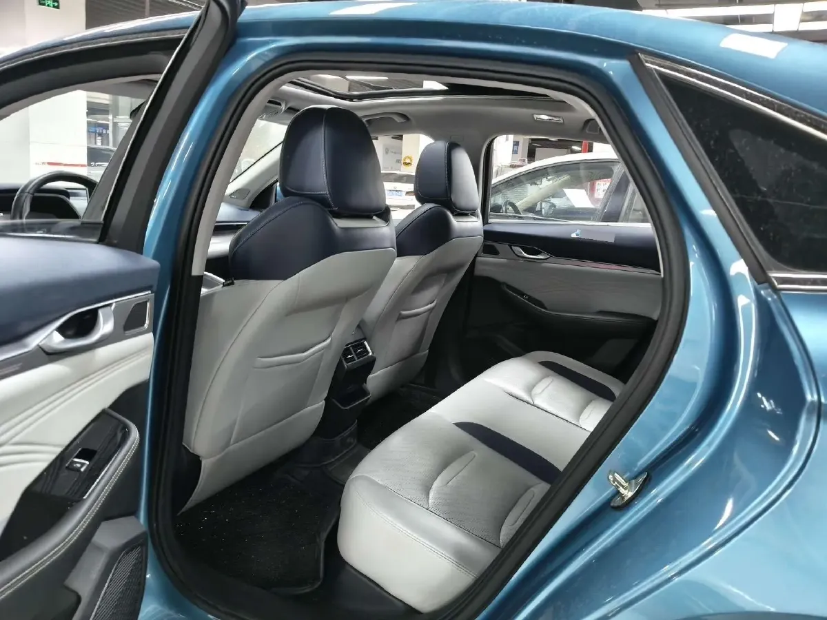 2020 Peugeot 408 1.6T 170HP L4 6AT,autocango,china used car exporter,china ev exporter,chinese used car exporter,chinese used ev exporter