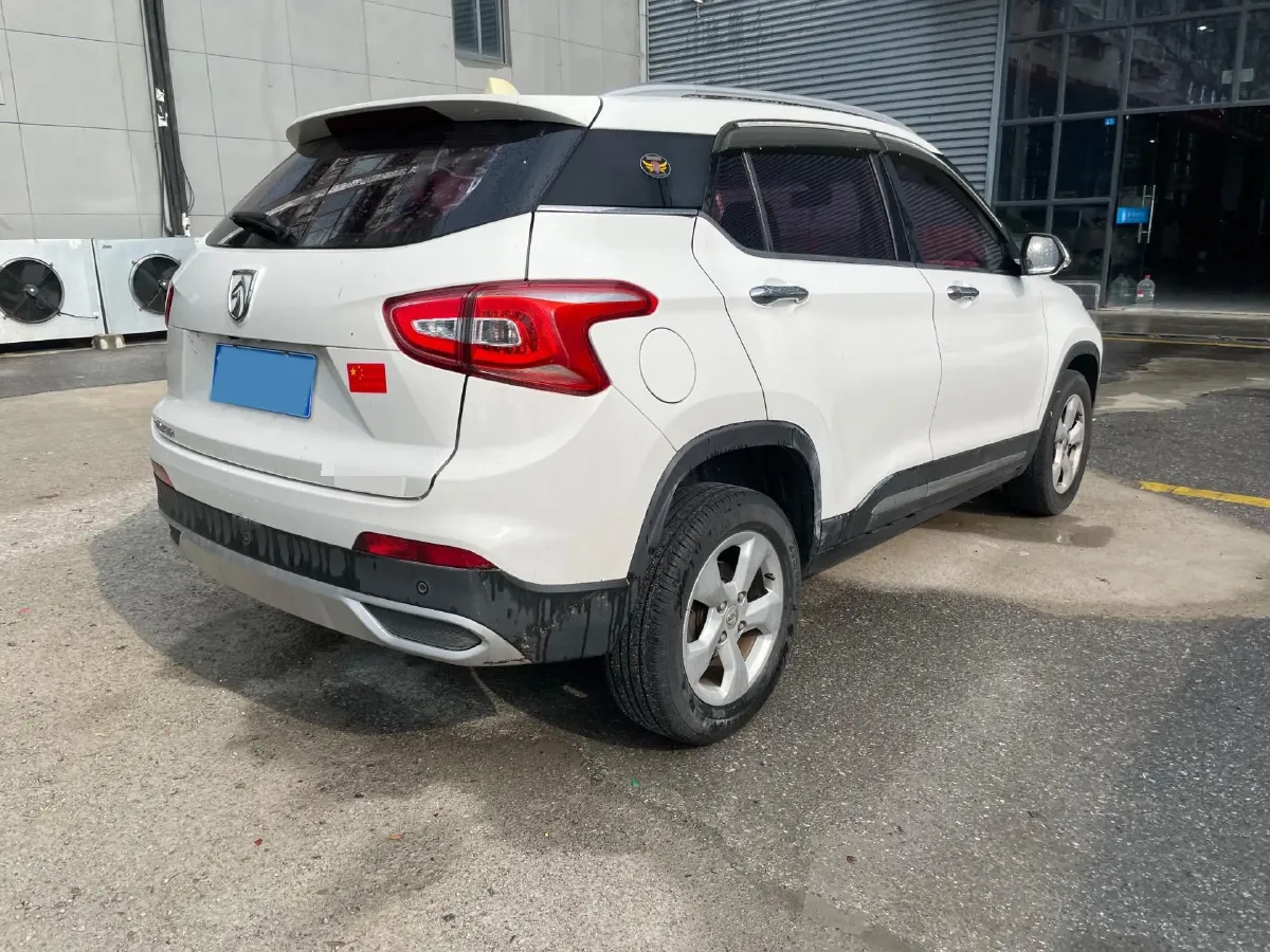 2017 BaoJun 310W 1.5L 105HP L4 6MT,autocango,china used car exporter,china ev exporter,chinese used car exporter,chinese used ev exporter
