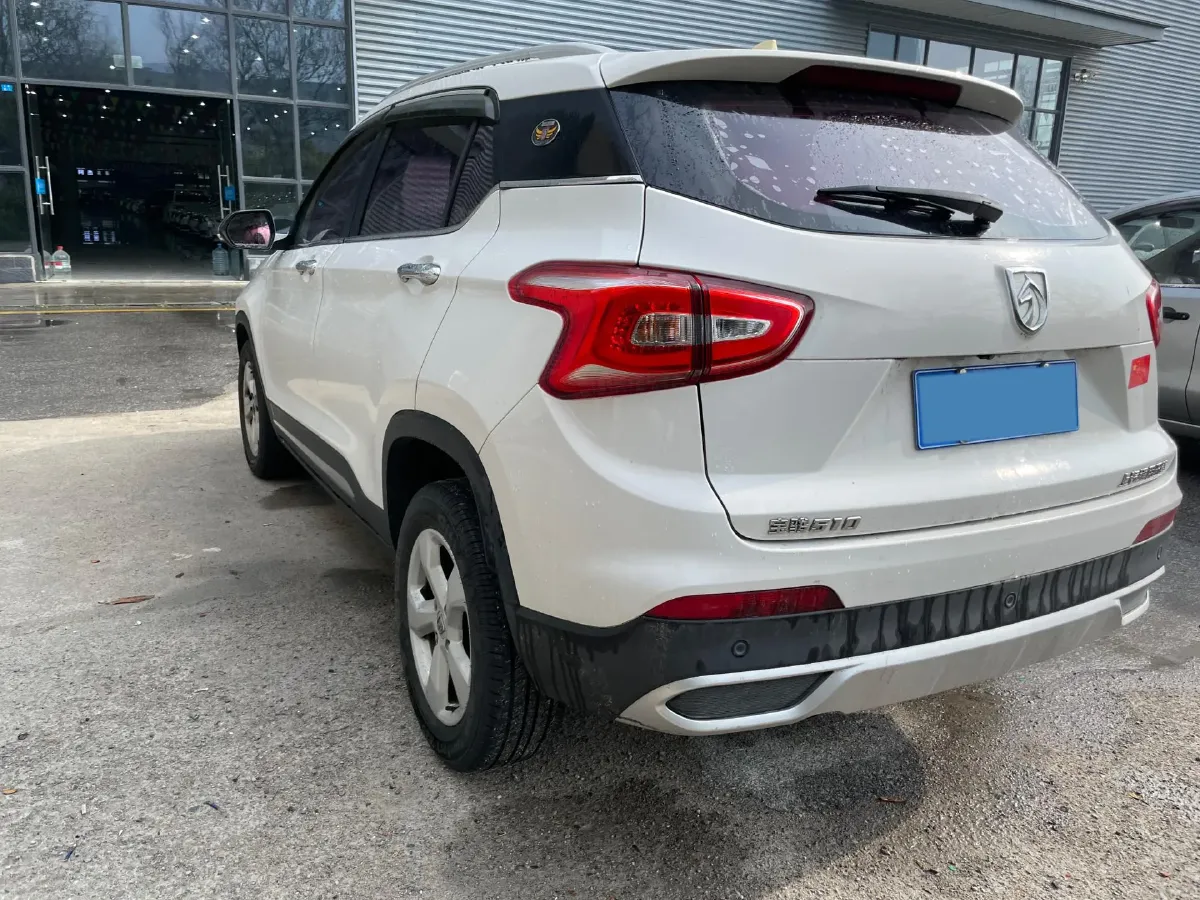 2017 BaoJun 310W 1.5L 105HP L4 6MT,autocango,china used car exporter,china ev exporter,chinese used car exporter,chinese used ev exporter