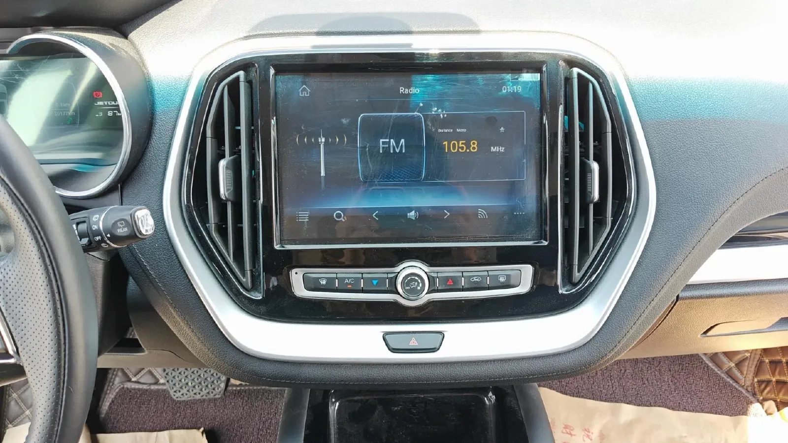 2019 Jetour X70 1.5T 156HP L4 6DCT,autocango,china used car exporter,china ev exporter,chinese used car exporter,chinese used ev exporter