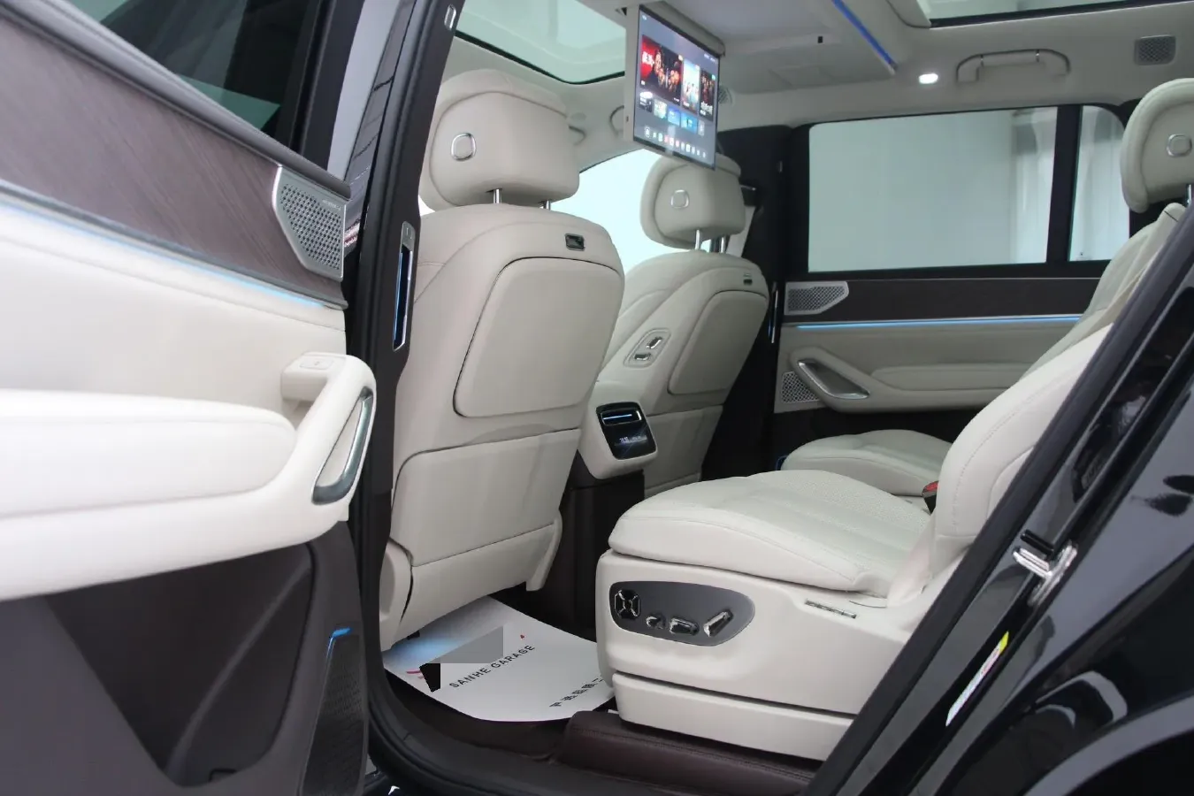 2025 Denza DenzaN9 2.0T 207HP L4 E-CVT PHEV,autocango,china used car exporter,china ev exporter,chinese used car exporter,chinese used ev exporter