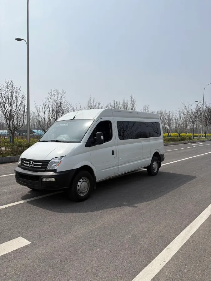 2020 MAXUS XinTu V80 2.5T 136HP L4 6MT,autocango,china used car exporter,china ev exporter,chinese used car exporter,chinese used ev exporter