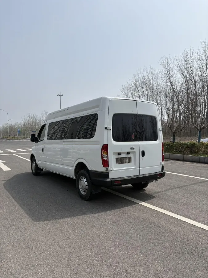 2020 MAXUS XinTu V80 2.5T 136HP L4 6MT,autocango,china used car exporter,china ev exporter,chinese used car exporter,chinese used ev exporter