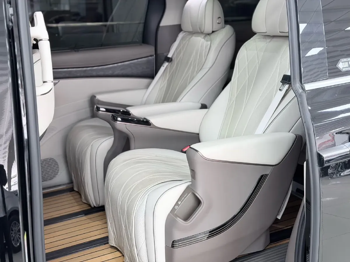 2023 Denza D9 1.5T 139HP L4 E-CVT PHEV 20.39KWH,autocango,china used car exporter,china ev exporter,chinese used car exporter,chinese used ev exporter