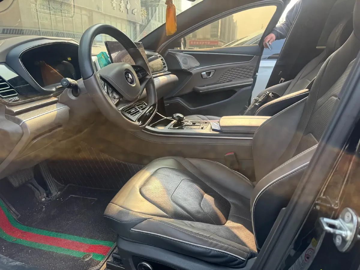 2022 Volkswagen Tiguan L 2.0T 186HP L4 7DCT,autocango,china used car exporter,china ev exporter,chinese used car exporter,chinese used ev exporter