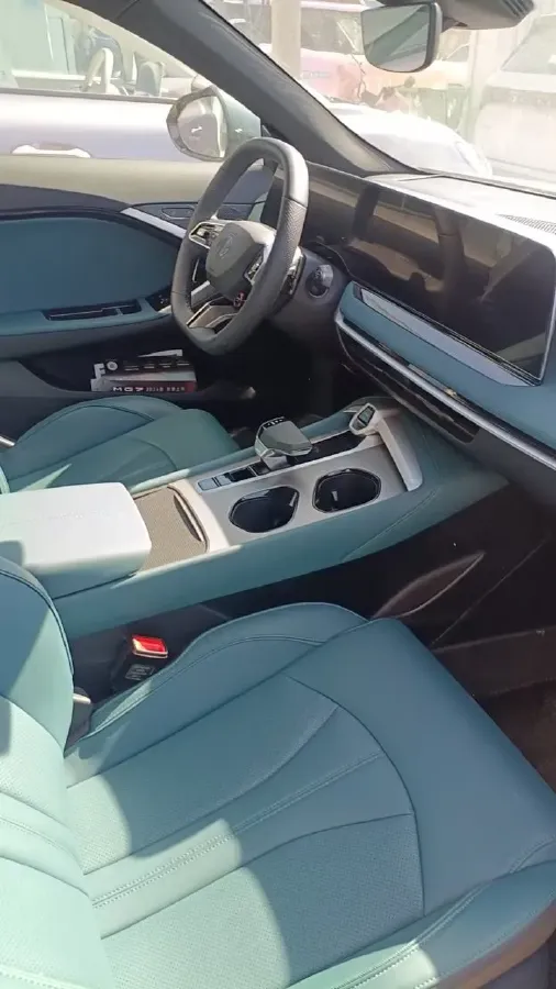 2025 MG 7 2.0T 261HP L4 9AT,autocango,china used car exporter,china ev exporter,chinese used car exporter,chinese used ev exporter