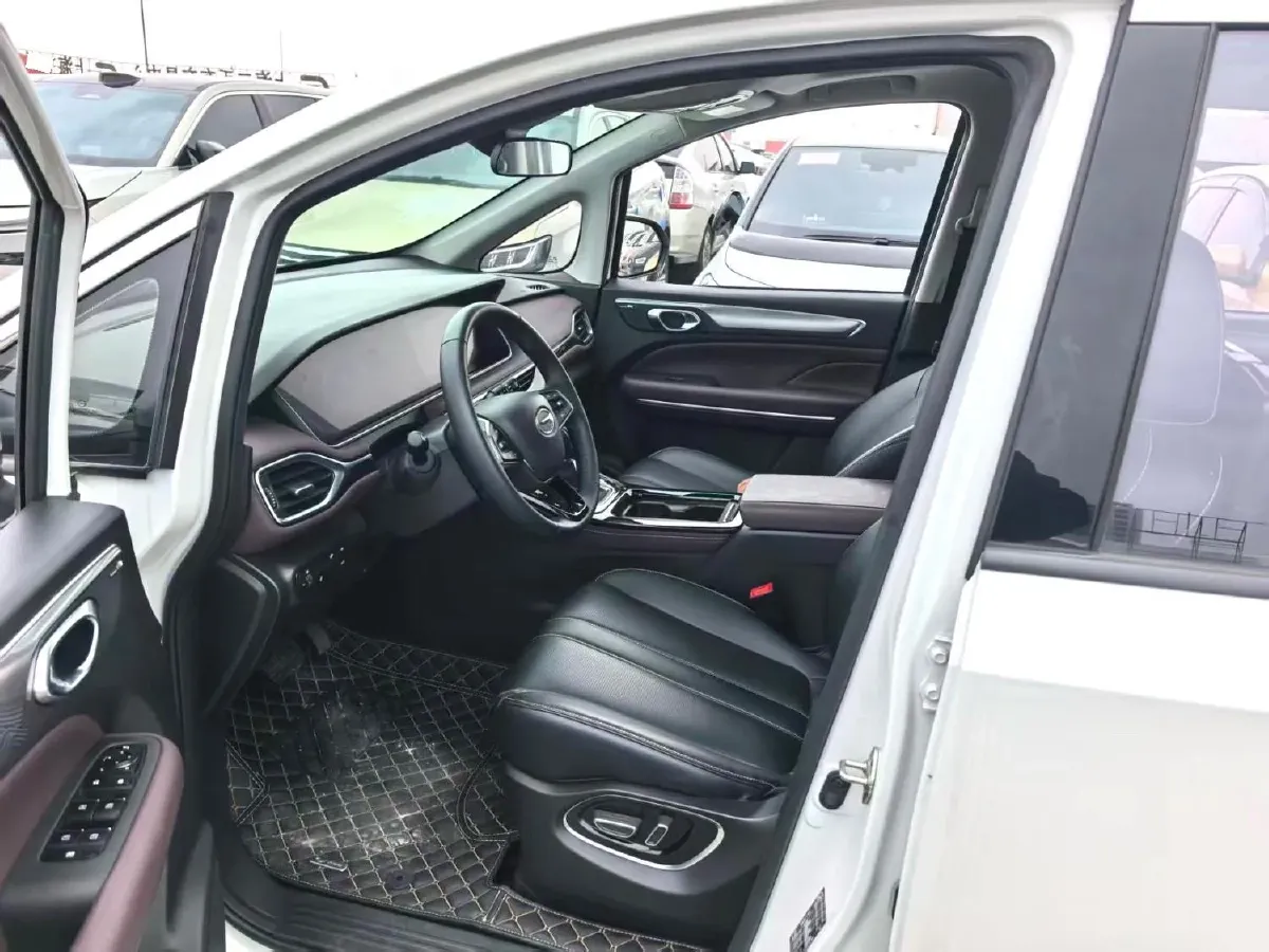 2023 GAC Trumpchi M6 1.5T 177HP L4 7DCT,autocango,china used car exporter,china ev exporter,chinese used car exporter,chinese used ev exporter