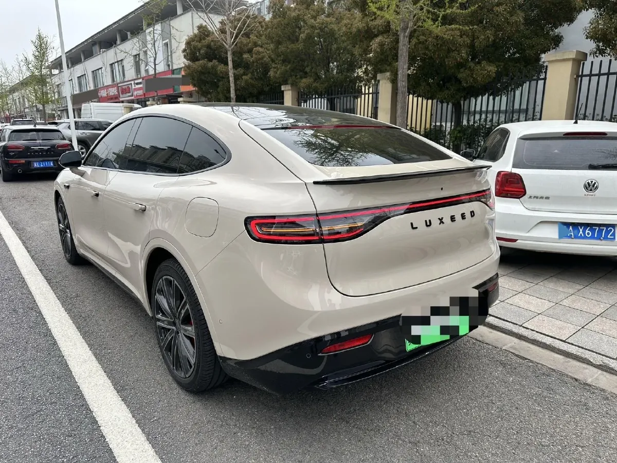 2025 Luxeed R7 REEV 156HP REEV,autocango,china used car exporter,china ev exporter,chinese used car exporter,chinese used ev exporter
