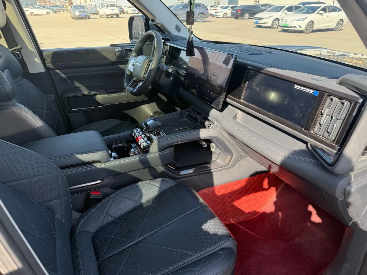 2025 FangChengBao Bao 5 1.5T 194HP L4 E-CVT PHEV 31.8KWH,autocango,china used car exporter,china ev exporter,chinese used car exporter,chinese used ev exporter