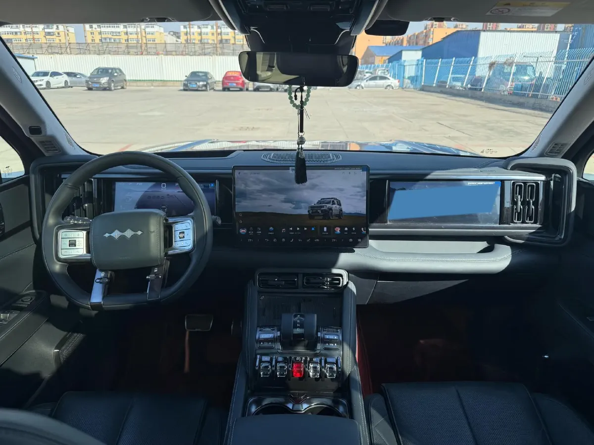 2025 FangChengBao Bao 5 1.5T 194HP L4 E-CVT PHEV 31.8KWH,autocango,china used car exporter,china ev exporter,chinese used car exporter,chinese used ev exporter