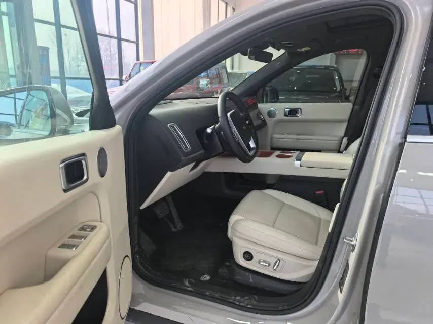 2024 Li L6 Range Extended 154HP L4 REEV 36.8KWH,autocango,china used car exporter,china ev exporter,chinese used car exporter,chinese used ev exporter