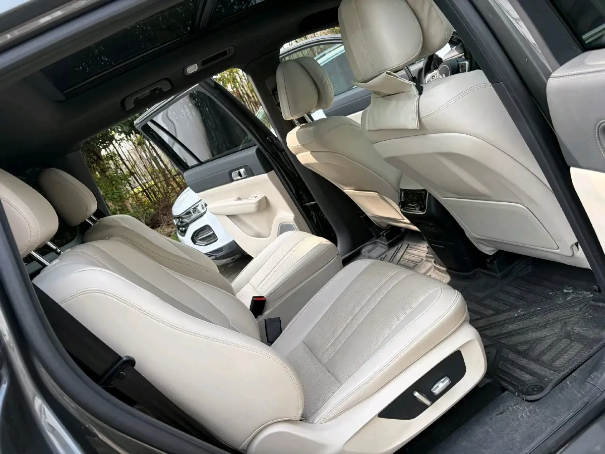 2020 Li ONE Range Extended 131HP REEV 40.5KWH,autocango,china used car exporter,china ev exporter,chinese used car exporter,chinese used ev exporter