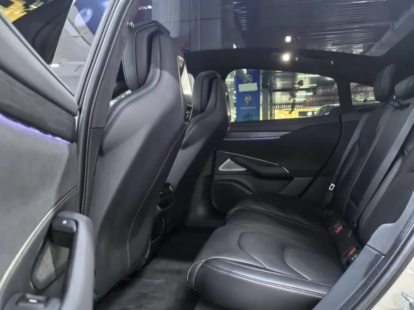 2024 MI SU7 BEV 101KWH,autocango,china used car exporter,china ev exporter,chinese used car exporter,chinese used ev exporter