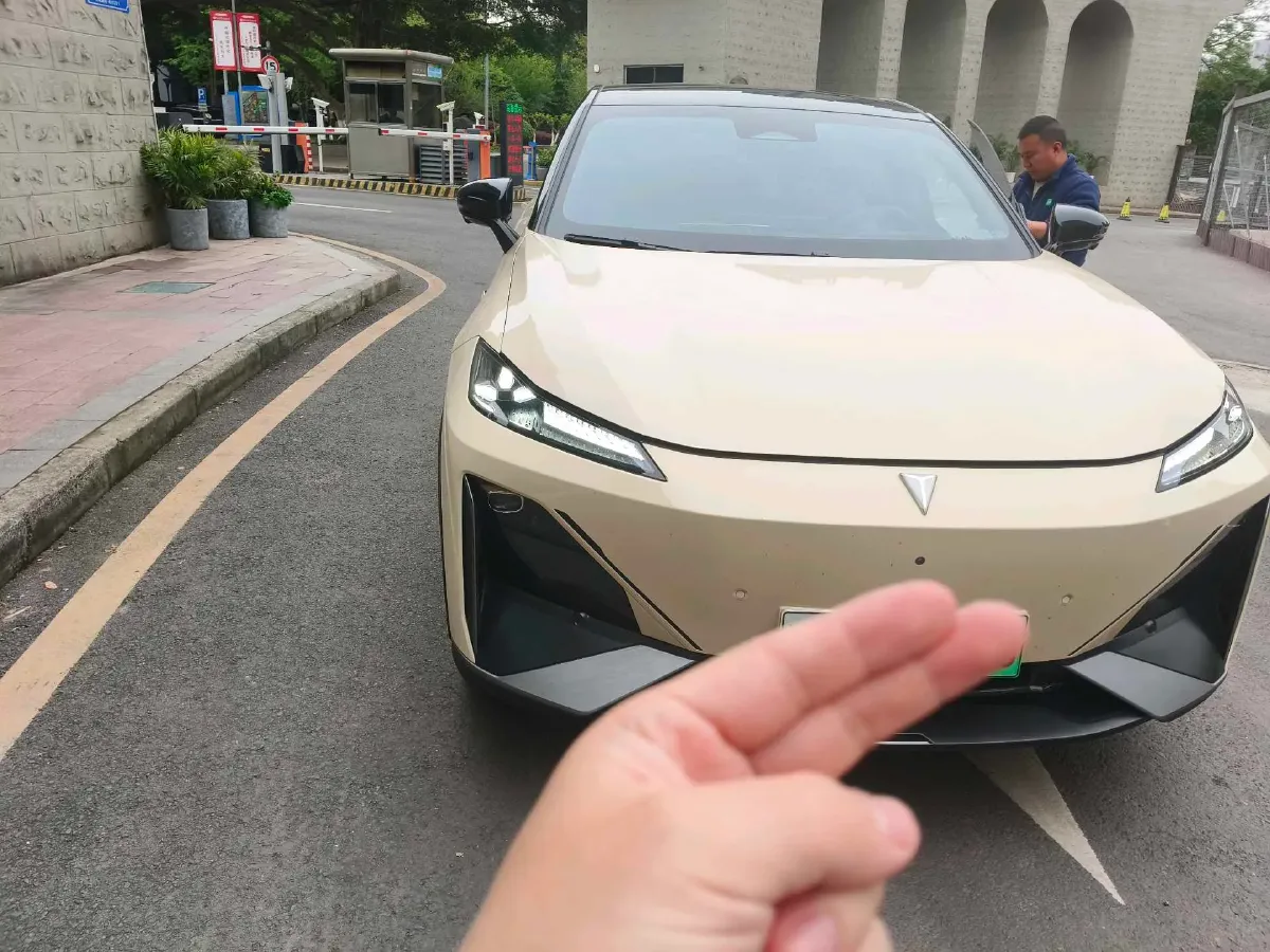 2023 Deepal S07 BEV 79.97KWH,autocango,china used car exporter,china ev exporter,chinese used car exporter,chinese used ev exporter