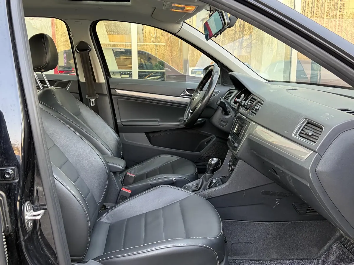 2017 Volkswagen Lavida 1.4T 131HP L4 7DCT,autocango,china used car exporter,china ev exporter,chinese used car exporter,chinese used ev exporter